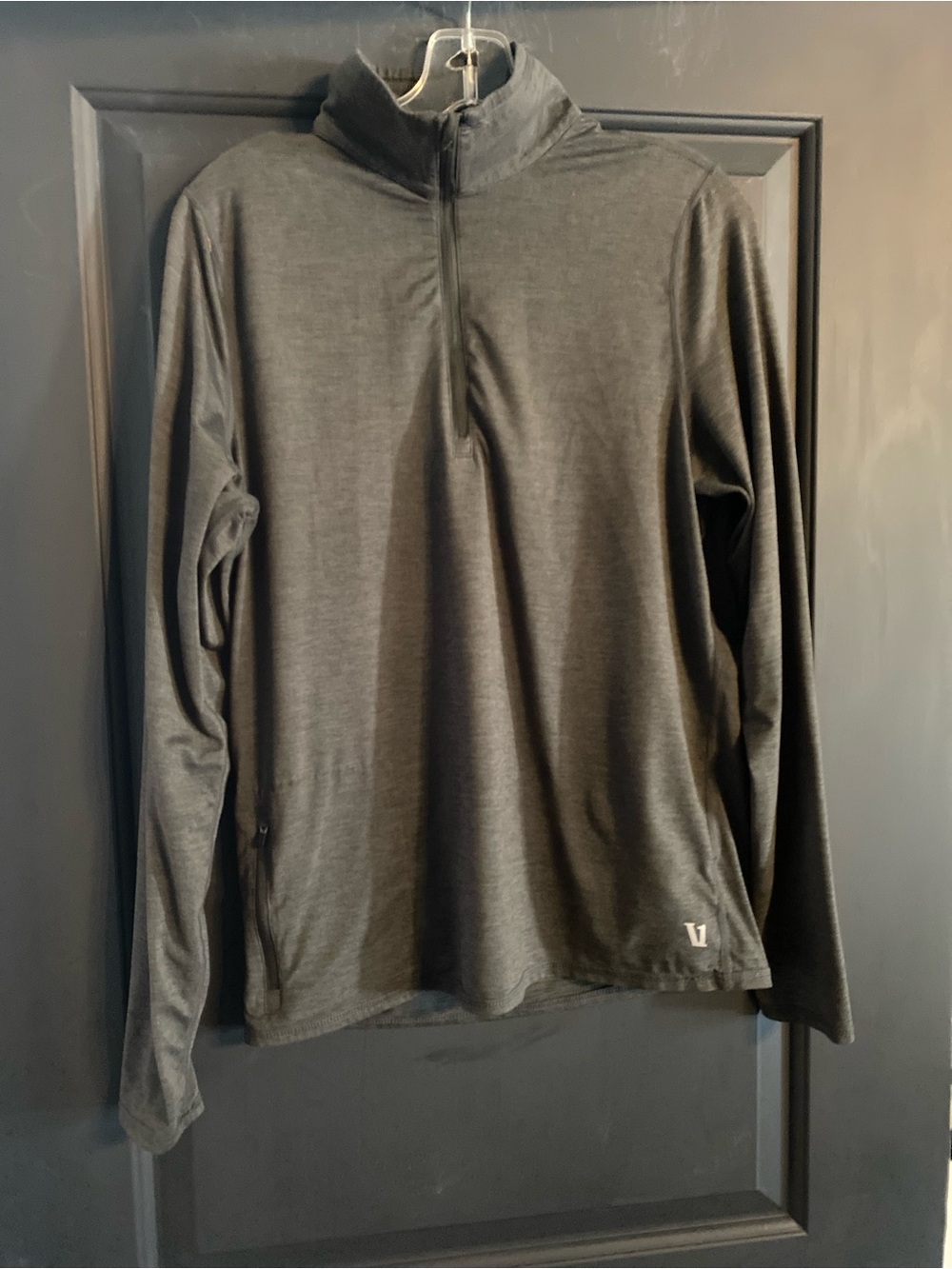 Vuori Men's Dark Gray Quarter-Zip Pullover